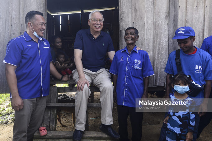 MGF250620_NAJIB RAZAK BERSAMA CALON BN WALKABOUT_09