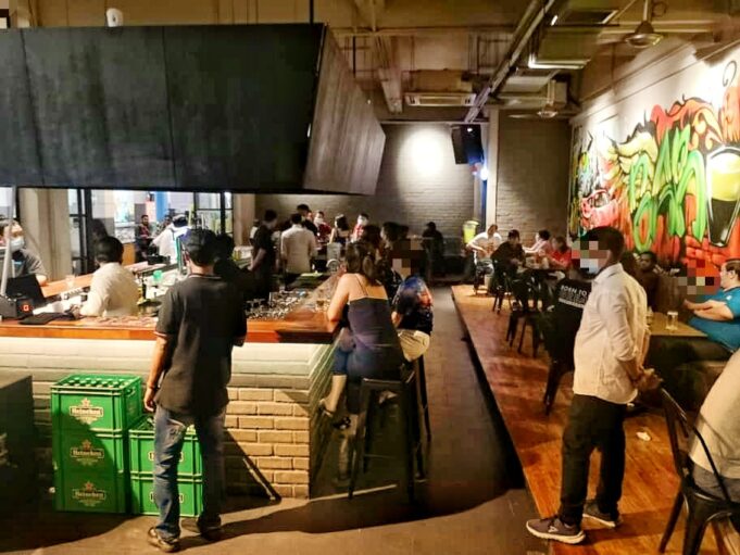 kompaun berkumpul pusat hiburan
