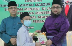 Usaha tempat tinggal keluarga mangsa kebakaran di Sabah