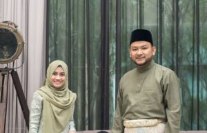 Mila tak putus asa, jual durian pula