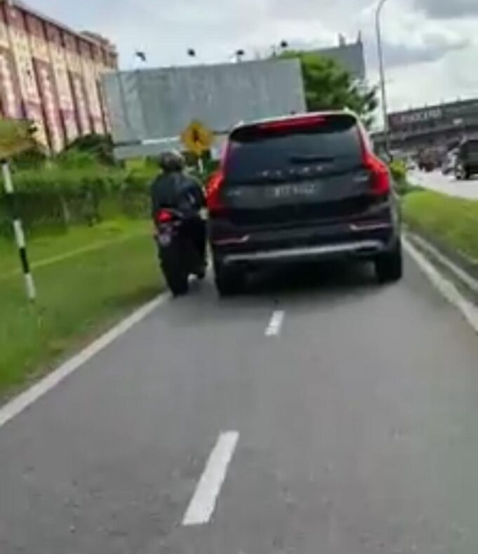 volvo lorong motosikal