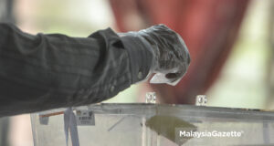 Melaka early voters polling Pilihan Raya Kecil (PRK) N.23 Chini di Sekolah Menengah Kebangsaan Chini 2, Pahang. foto AFFAN FAUZI, 04 JULAI 2020