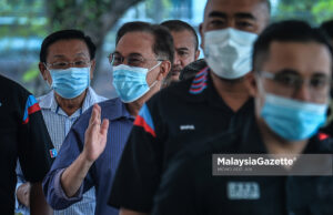 Anwar hadir majlis Pra Persidangan Parlimen