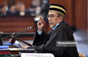 face mask parliament Tajuddin Abdul Rahman fined compound SOP