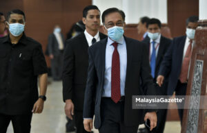 Anwar enggan jawab kejatuhan PH angkara Tun M