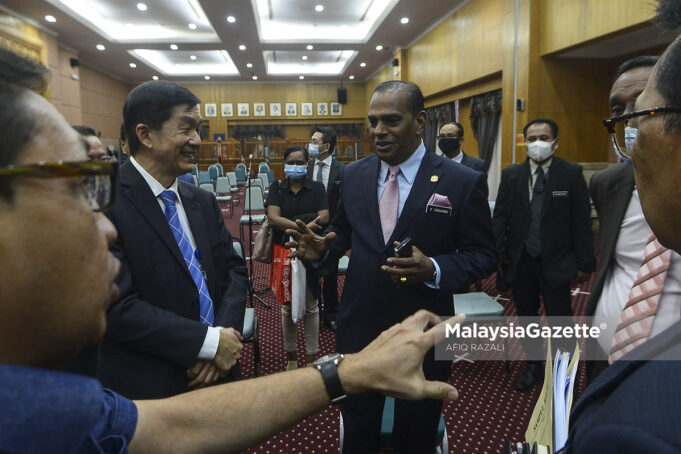 PERJUMPAAN MENTERI SUMBER MANUSIA BERSAMA TOP GLOVE DAN MALAYSIAN RUBBER GLOVE