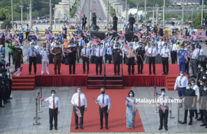 Muhyiddin Yassin Lancar Bulan Kebangsaan dan Kibar Jalur Gemilang 2020
