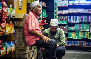Kalau mak masih ada, tentu dia gembira – Ebit Lew