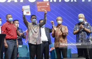 Azmin, rakan-rakannya sah sertai Bersatu