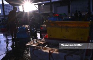Daily Life – Nelayan Dan Penduduk Di KK