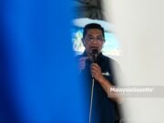 10 pengundi Gombak saman Azmin Ali