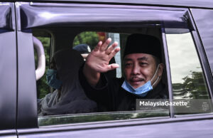 Hajiji di Istana Negeri untuk angkat sumpah KM