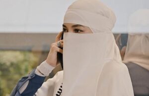 Neelofa kini berniqab