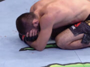 Khabib bersara demi arwah bapa