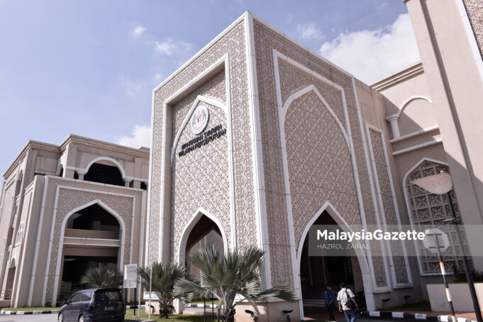 syariah court alimony payment court order salary cut