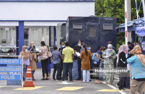 Aktiviti industri, ekonomi di Klang dibenarkan – Azmin
