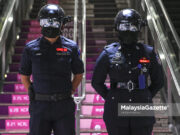 ‘RoboCOP’ – Polis Bantuan KTMB Curi Tumpuan Pengguna KTM