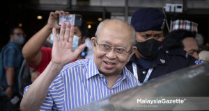 Tengku Razaleigh Tengku Hamzah Ku Li resigns UMNO Advisory Board Chairman