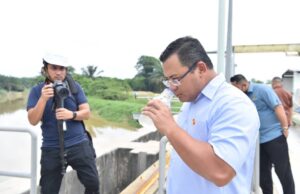 Rakyat sudah tak larat tengok gambar MB hidu air