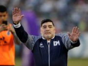 Maradona meninggal dunia