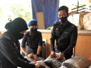 Rumah dijadikan setor pakaian berjenama tiruan diserbu