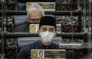 Sentuh kluster kilang, Azmin dakwa Anwar guna emosi