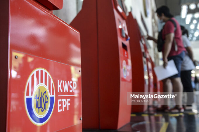 Employees Provident Fund EPF withdrawal Najib Razak