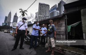 Yayasan Bank Rakyat Salur Bantuan Kewangan Mangsa Banjir Kampung Baru