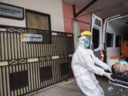 Katil hospital pesakit Covid-19 di Bandung hampir penuh