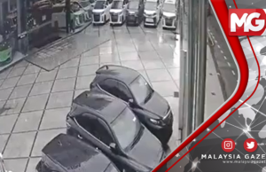 Kanak-kanak retak tulang tercampak dari kenderaan, jatuh dalam bilik pameran kereta