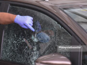 Polis Bergelut Dengan Pengedar, Temui Dadah di Sebalik Pakaian Bundle
