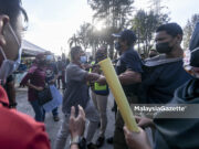 Penjaja Merusuh, MBSJ Tangguh Roboh Gerai Tepi Jalan