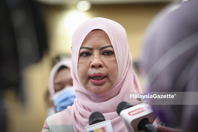 Menteri Pembangunan Wanita, Keluarga dan Masyarakat (KPWKM), Datuk Seri Rina Harun.