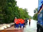 Motosikal hanyut, dua sahabat berjaya diselamatkan APM