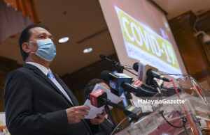 Director-General of Health, Tan Sri Dr Noor Hisham Abdullah at a news conference on the latest development Covid-19 outbreak in Malaysia. PIX: SYAFIQ AMBAK / MalaysiaGazette / 19 JANUARY 2021. positive cases clusters