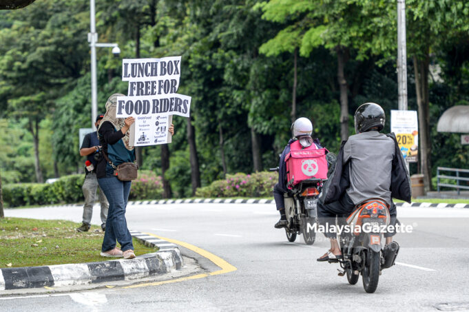 SUMBANGAN KEPADA FRONTLINER