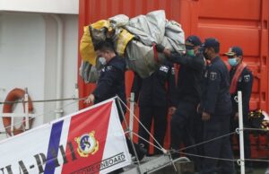 Serpihan pesawat Sriwijaya Air ditemui