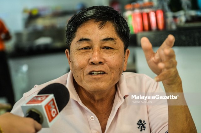 Government retiree, Chai Weng Cheong , 68 at an interview with MalaysiaGazette on the approval of dine-in at eateries during the Movement Control Order (MCO).     PIX: MOHD ADZLAN / MalaysiaGazette /10 FEBRUARY 2021.
