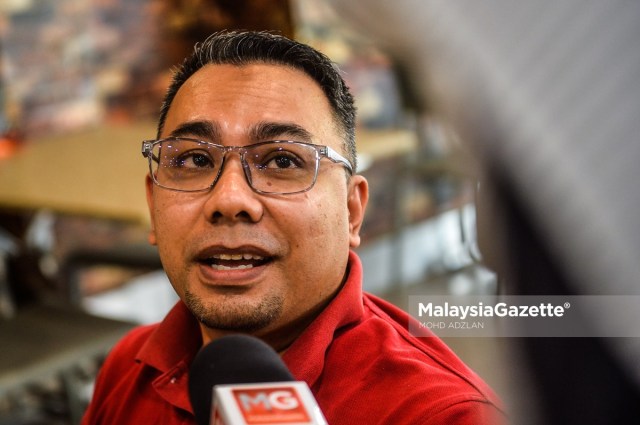 Lawyer, Abdul Shukor Tokachil, 39, at an interview with MalaysiaGazette on the approval of dine-in at eateries during the Movement Control Order (MCO).     PIX: MOHD ADZLAN / MalaysiaGazette /10 FEBRUARY 2021.