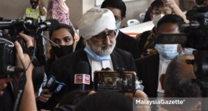 Datuk Jagjit Singh, defence counsel for Datin Seri Rosmah Mansor at the Kuala Lumpur Courts Complex. PIX: FIKRI YAZID / MalaysiaGazette / 18 FEBRUARY 2021
