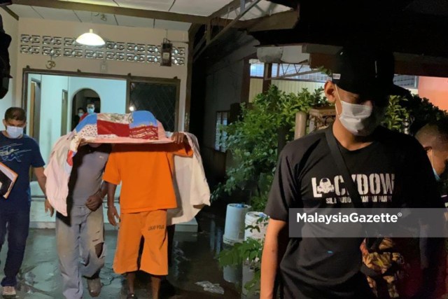    Two men including a foreigner were arrested in Batu Ferringhi and Teluk Bahang to assist into the investigation of the syabu stash.