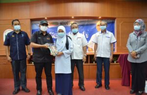 7,000 pelajar terima kelengkapan sekolah dari NAFAS