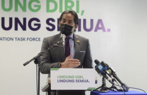 Minister of Science, Technology and Innovation, Khairy Jamaluddin Abu Bakar during a news conference on the National Covid-19 Immunisation Programme (PICK) in Putrajaya. PIX: MalaysiaGazette Covid-19 vaccination vaccine MySejahtera