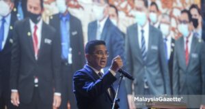 Bersatu Terengganu UMNO GE15 Minister of International Trade and Industry, Datuk Seri Mohamed Azmin Ali speaks during the MITI and Agencies Assembly at Menara MITI, Kuala Lumpur. PIX: HAFIZ SOHAIMI / MalaysiaGazette / 10 MARCH 2021