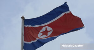 bendera korea utara