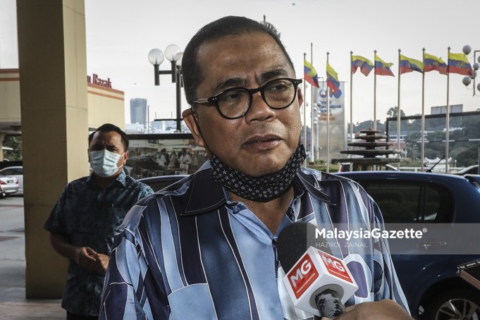 UMNO PAS The Vice-President of UMNO, Datuk Seri Mohamed Khaled Nordin speaks to the media after the Muafakat Nasional (MN) Technical Committee Meeting. PIX: HAZROL ZAINAL / MalaysiaGazette / 10 MARCH 2021