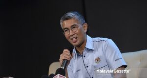 Finance Minister Tengku Datuk Seri Zafrul Tengku Abdul Aziz. PIX: SYAFIQ AMBAK / MalaysiaGazette / 14 NOVEMBER 2020 i-Sinar without criteria application EPF Employees Provident Fund