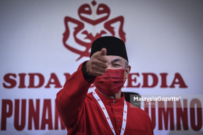 UMNO ministers deputy resign Emergency extend Parliament MPs Ahmad Zahid Hamidi