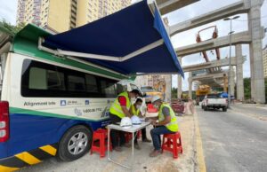 Kerja-kerja alih struktur kren gantri dilakukan di tapak projek SUKE