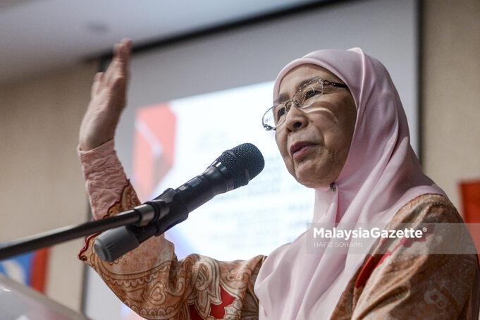 WAN AZIZAH